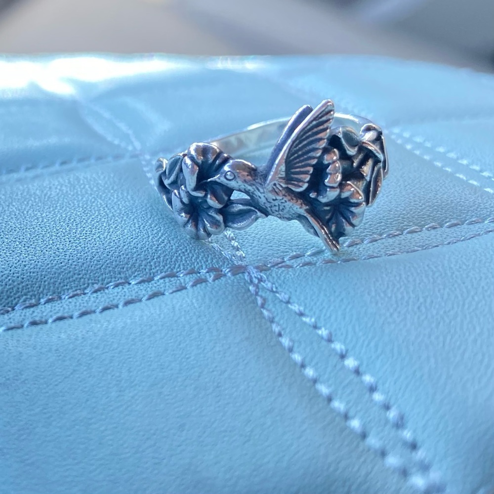 James Avery HTF Retired Hummingbird Ring